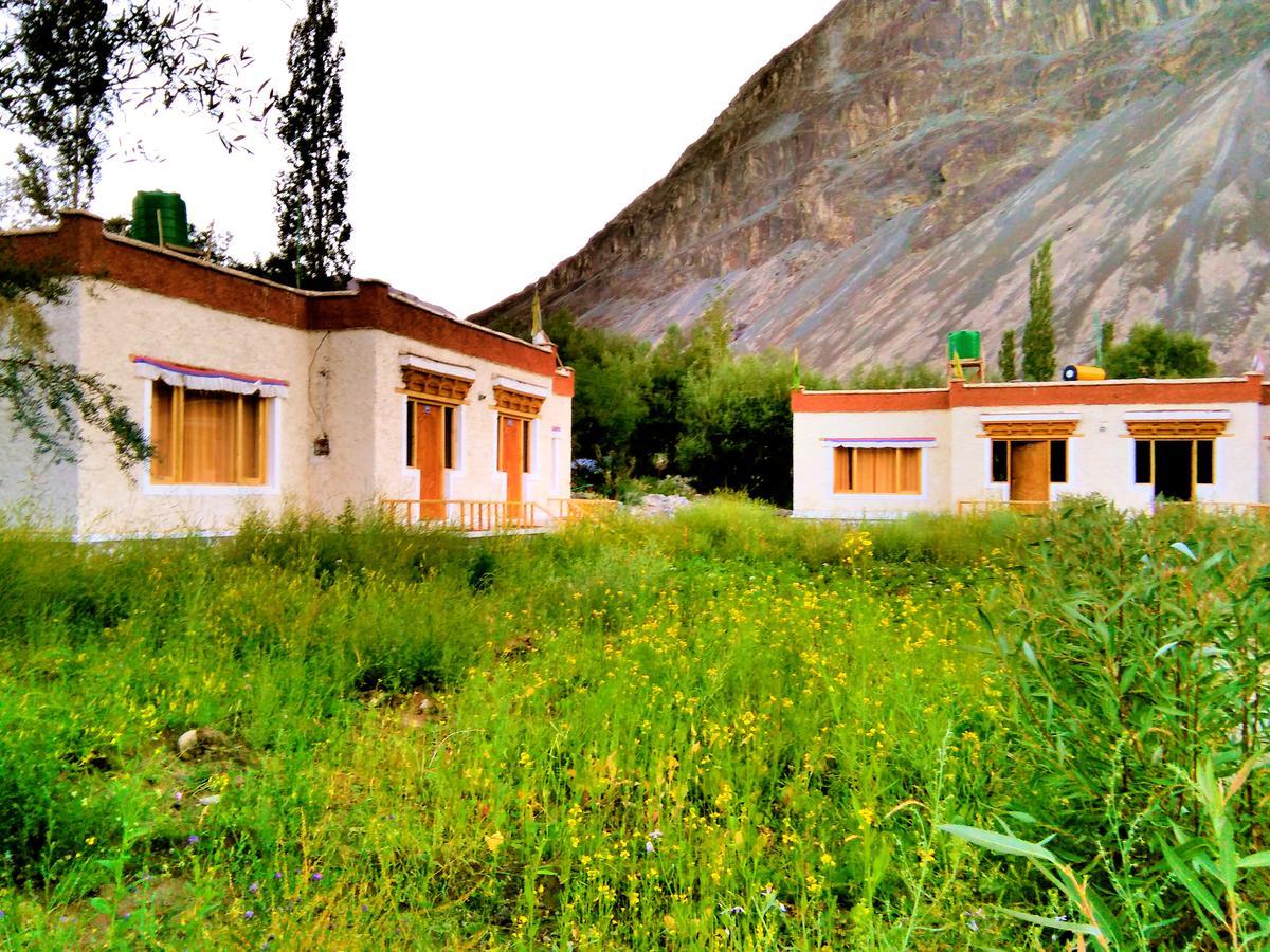 Lotus Eco Resort Hundar Luaran gambar